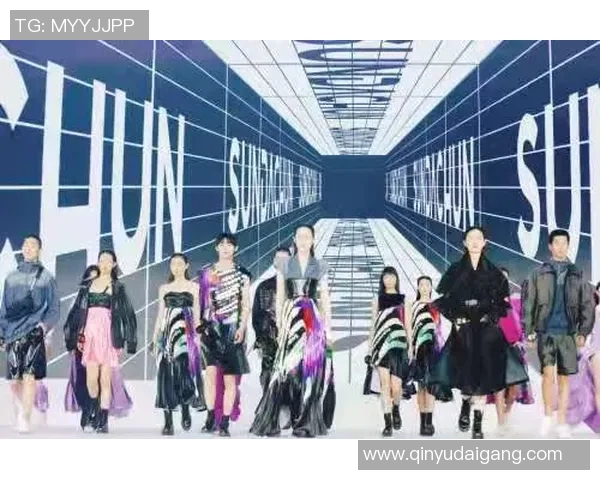 精美足球明星手办展现AC米兰辉煌历史与球员风采的完美结合