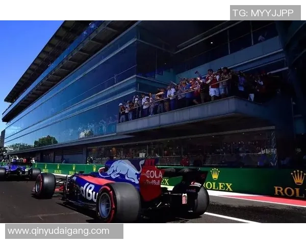 足球明星倾情献声广告画面展示激情与梦想的完美结合