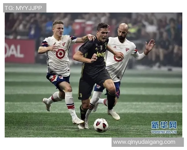 足球明星热身服的时尚魅力与设计风格解析图片展示 足球明星热身服的时尚魅力与设计风格解析图片展示